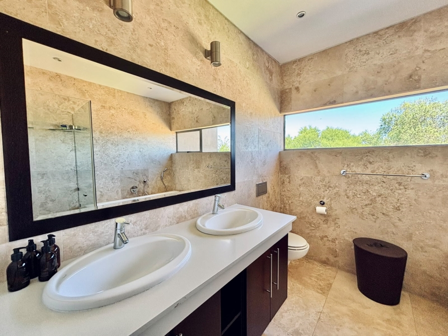 5 Bedroom Property for Sale in Waterford Golf and River Estate Free State